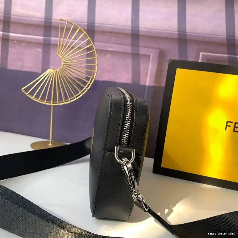 Affordable Compact Leather In Camera Logo ROMA Black Fendi Calf Case 0322